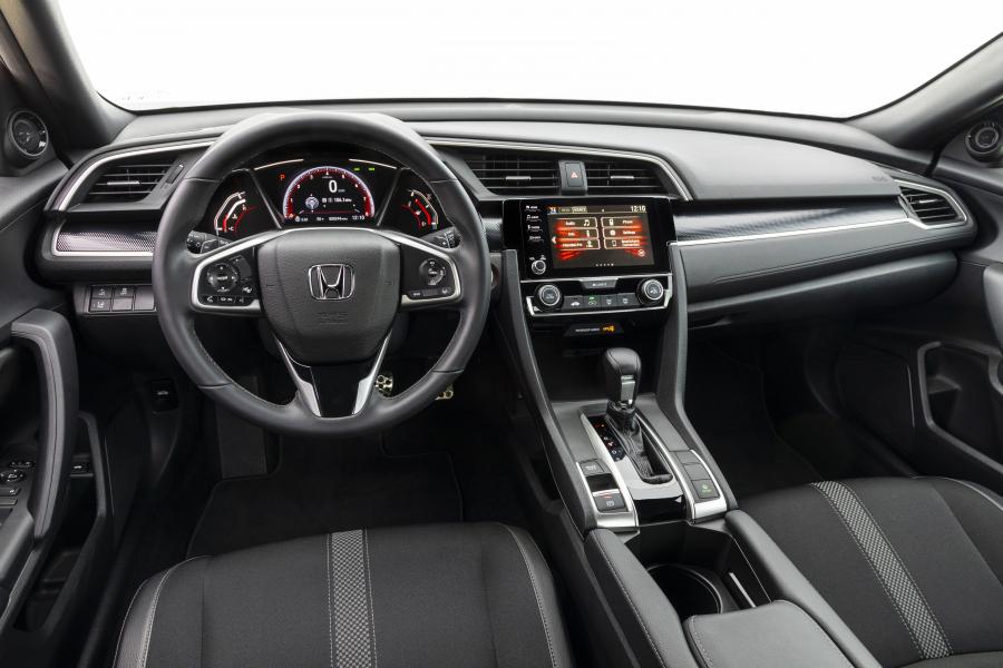 Торпедо Honda Civic Sport Coupe (FC) 2018 года  (NA) (фото 22 из 42)